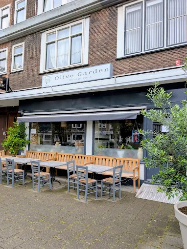 Olive Garden Schiedam — terras Rubensplein